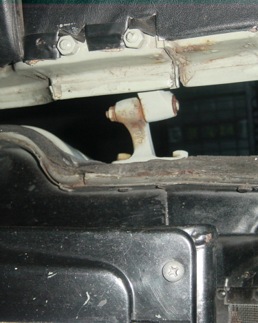 Land-Rover-Series-IIA-029