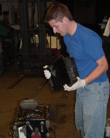 Land-Rover-Series-IIA-Day-10-Engine-Apart-027