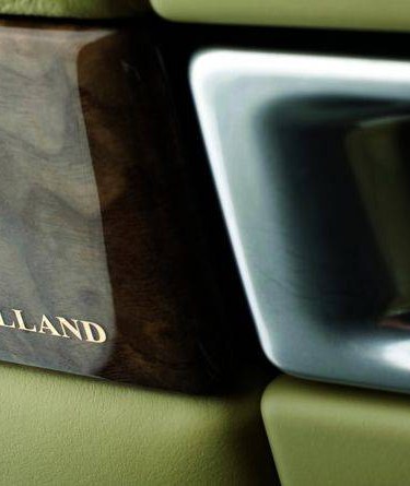 Holland_and_Holland_Overfinch_Range_Rover_3
