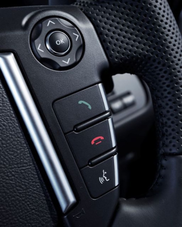 2010_Discovery4_Steering_Wheel_047