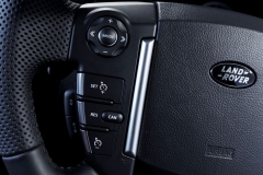 2010_Discovery4_Steering_Wheel_046