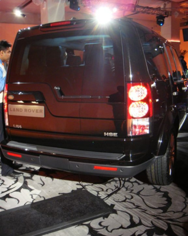 2010_Land_Rover_LR4_13