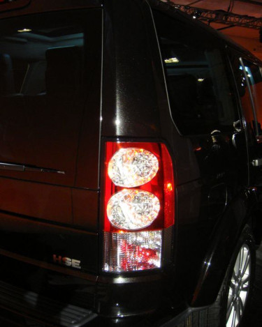 2010_Land_Rover_LR4_14