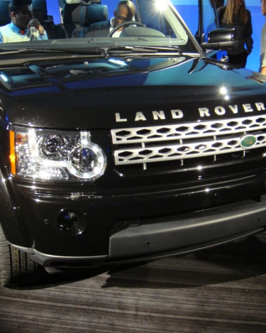 2010_Land_Rover_LR4_16