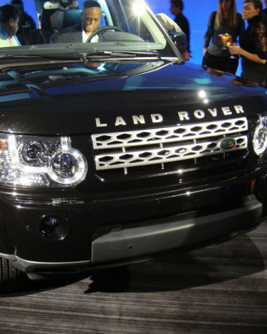 2010_Land_Rover_LR4_17