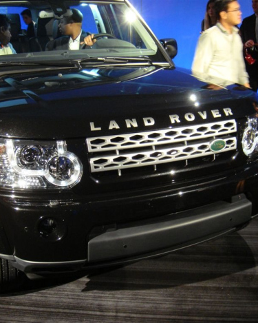 2010_Land_Rover_LR4_18