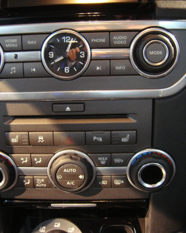 2010_Land_Rover_LR4_29