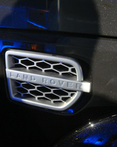 2010_Land_Rover_LR4_40