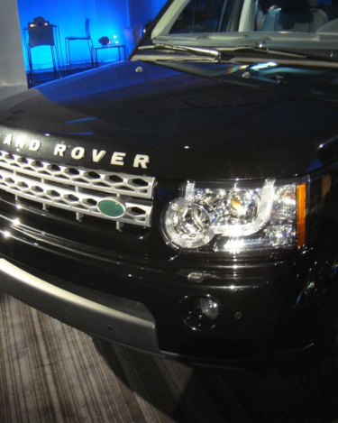 2010_Land_Rover_LR4_42