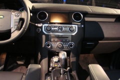 2010_Land_Rover_LR4_3