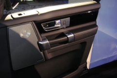 2010_Land_Rover_LR4_37