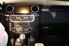 2010_Land_Rover_LR4_4