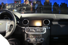 2010_Land_Rover_LR4_7