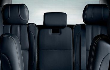 Navy_Seats_Parchment_Stitching_Navy_Carpet