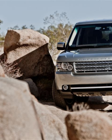 2011_Range_Rover_Supercharged_NA_Spec_11