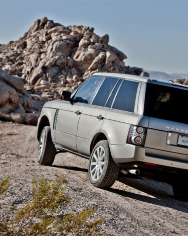 2011_Range_Rover_Supercharged_NA_Spec_16