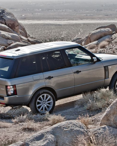 2011_Range_Rover_Supercharged_NA_Spec_17