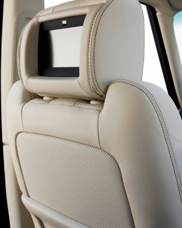 2011_Range_Rover_TDV8_10