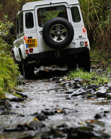 2012-Land-Rover-Defender-1