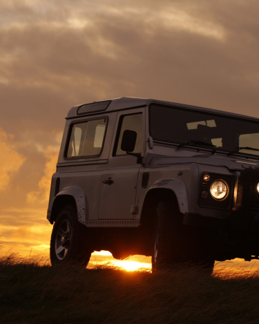 2012-Land-Rover-Defender-12