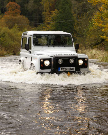2012-Land-Rover-Defender-15