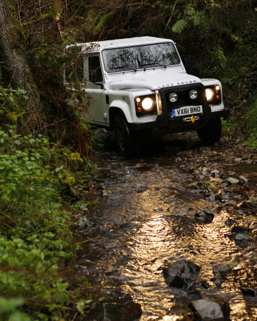2012-Land-Rover-Defender-7