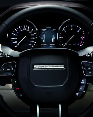 Range_Rover_Evoque_Steering_Wheel_with_IP