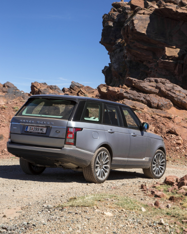 2013-Range-Rover-in-Orkney-Grey-21
