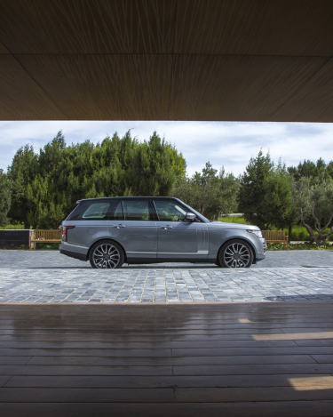 2013-Range-Rover-in-Orkney-Grey-23