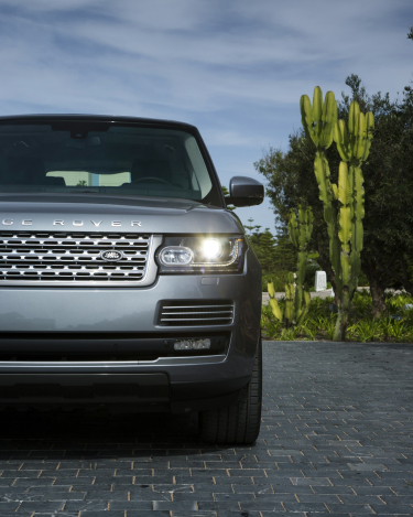 2013-Range-Rover-in-Orkney-Grey-25