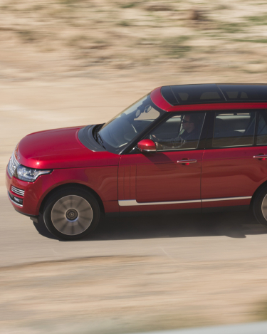 2013-Range-Rover-in-Firenze-Red-13