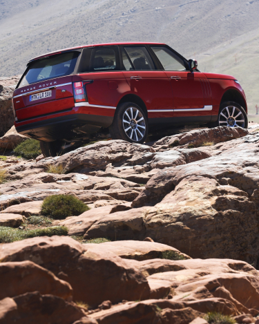 2013-Range-Rover-in-Firenze-Red-16