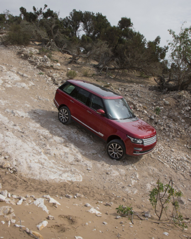 2013-Range-Rover-in-Firenze-Red-17