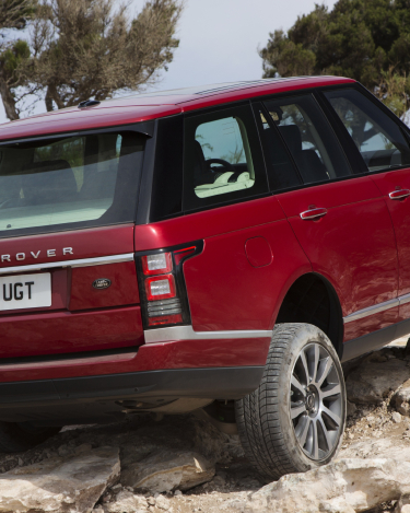 2013-Range-Rover-in-Firenze-Red-22