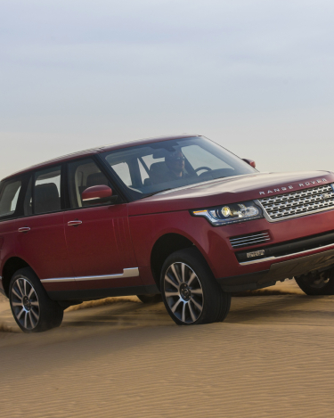 2013-Range-Rover-in-Firenze-Red-30