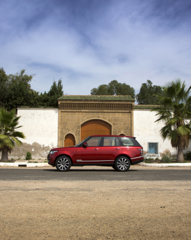2013-Range-Rover-in-Firenze-Red-37