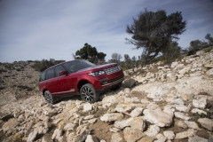 2013-Range-Rover-in-Firenze-Red-21