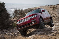 2013-Range-Rover-in-Firenze-Red-24