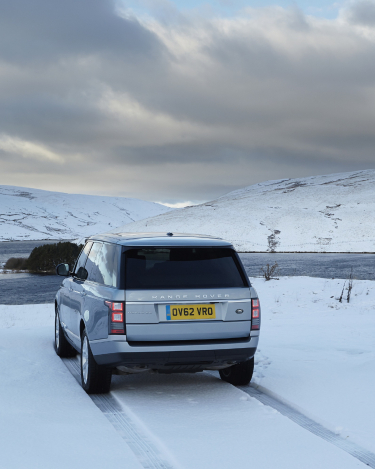 2013-Range-Rover-in-the-Snow-Gleneagles-1
