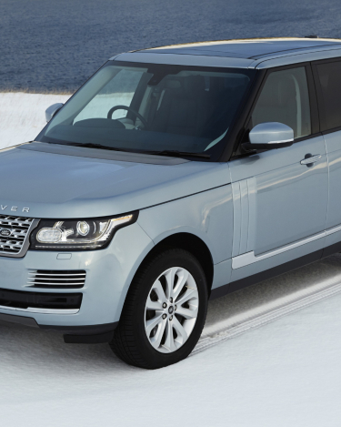 2013-Range-Rover-in-the-Snow-Gleneagles-3