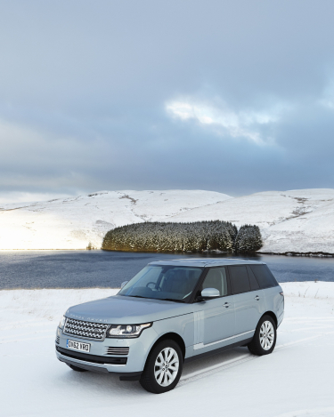 2013-Range-Rover-in-the-Snow-Gleneagles-4