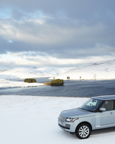 2013-Range-Rover-in-the-Snow-Gleneagles-5