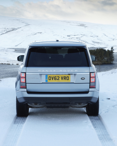 2013-Range-Rover-in-the-Snow-Gleneagles-9