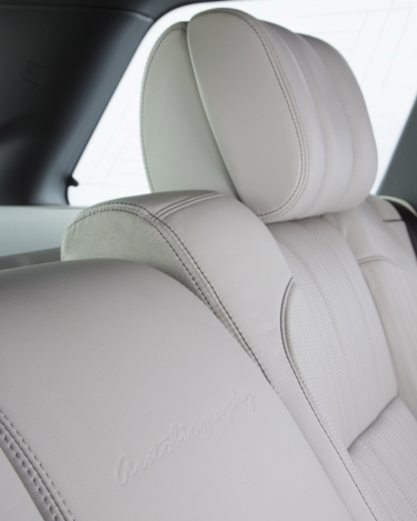 2013-Range-Rover-Interior-close-ups-43