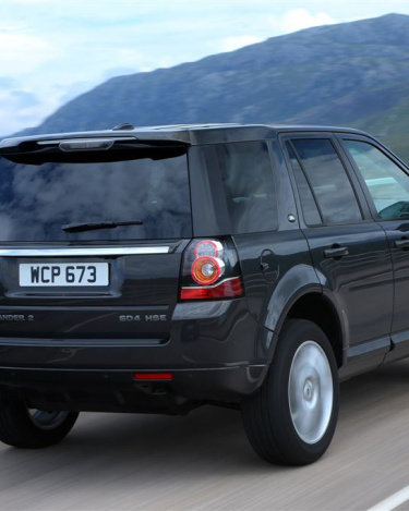 2013_Land_Rover_LR2_23