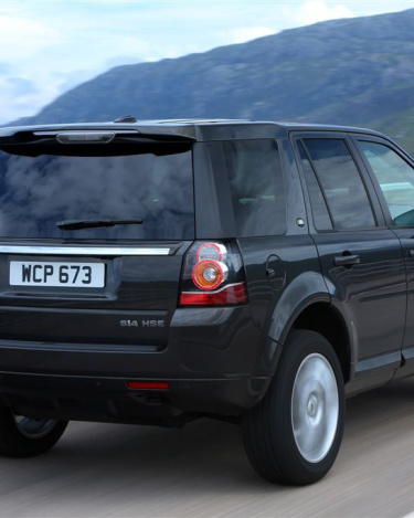 2013_Land_Rover_LR2_29
