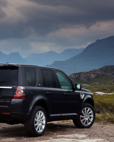 2013_Land_Rover_LR2_33