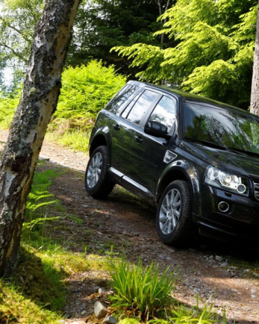 2013_Land_Rover_LR2_41
