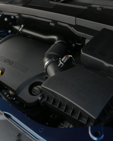 2013_Land_Rover_LR2_52