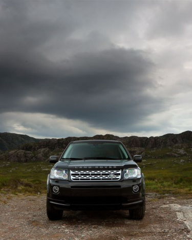 2013_Land_Rover_LR2_61
